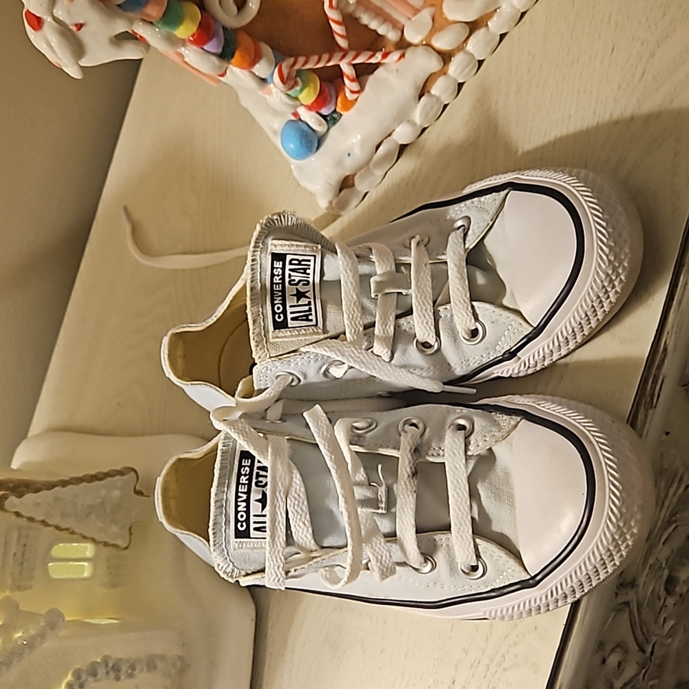 Chuck Taylor All Star Converse men's size 3 baby blue